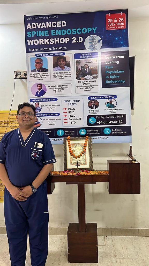 Dr Anshul Agrawal participating in the Spine Endoscopy Conference in Varanasi